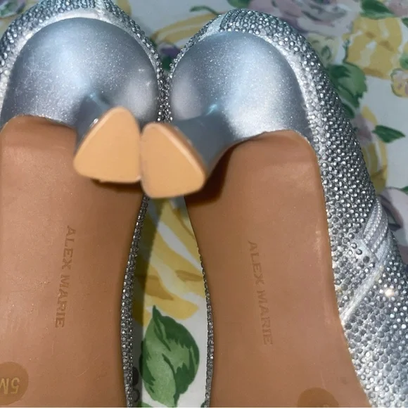 Alex Marie Gaming Rhinestone Ankle Boots 5M Silver Kitten Heel Sparkly Point NWT - Picture 8 of 10